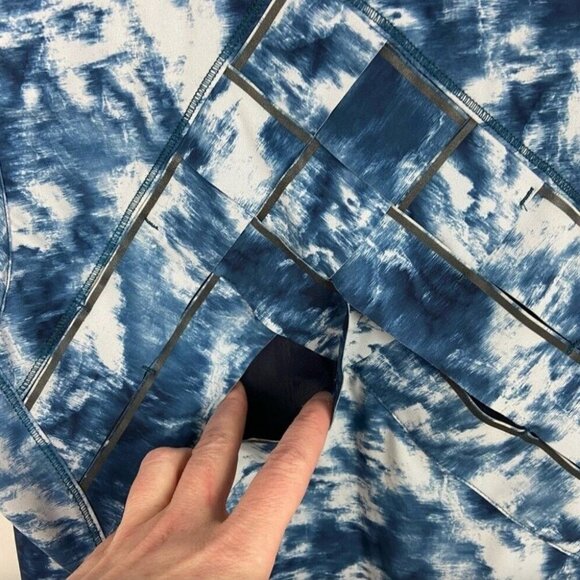 Lululemon Light Speed Running Vest Blue Tie Dye Size 2 Stretch Jacket Run Coat - Picture 11 of 11